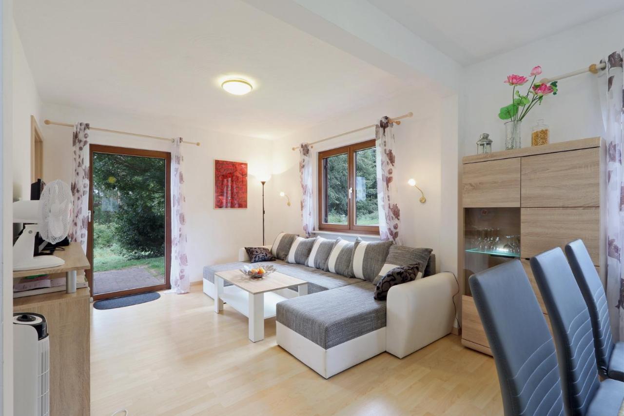 Seepark Kirchheim Ferienhaus Bei Vera Mit Sauna Esterno foto